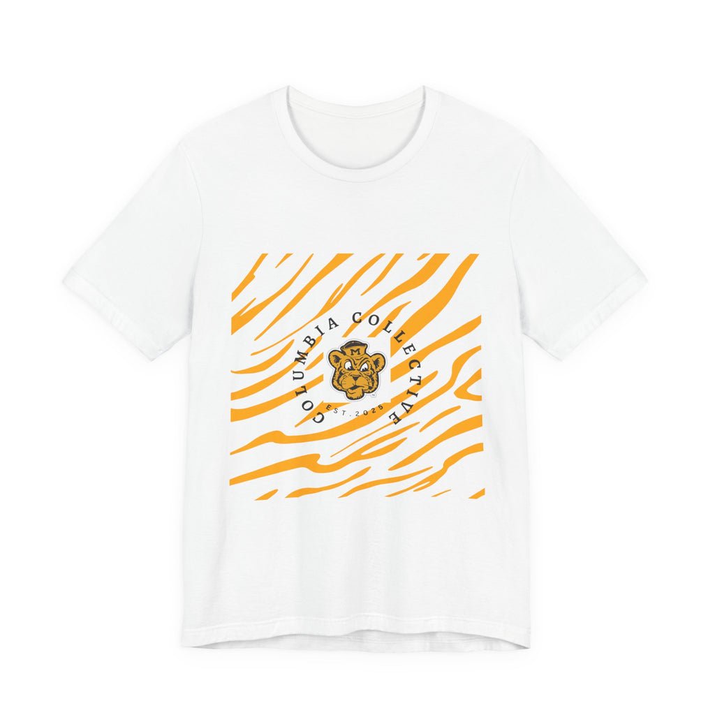Cute Tiger Graphic Tee, Unisex Short Sleeve Shirt, Animal Lover Gift, Summer Wear, Fun Casual Top, Birthday Present