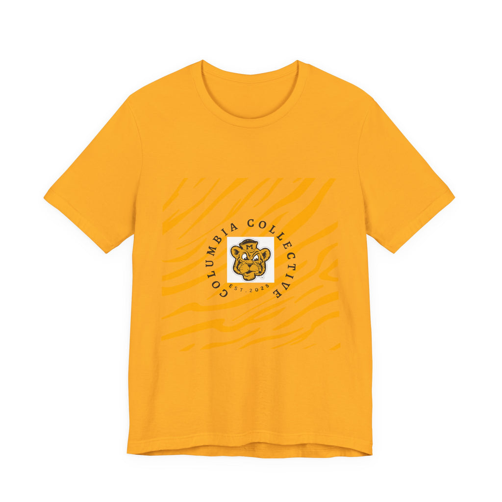 Cute Tiger Graphic Tee, Unisex Short Sleeve Shirt, Animal Lover Gift, Summer Wear, Fun Casual Top, Birthday Present